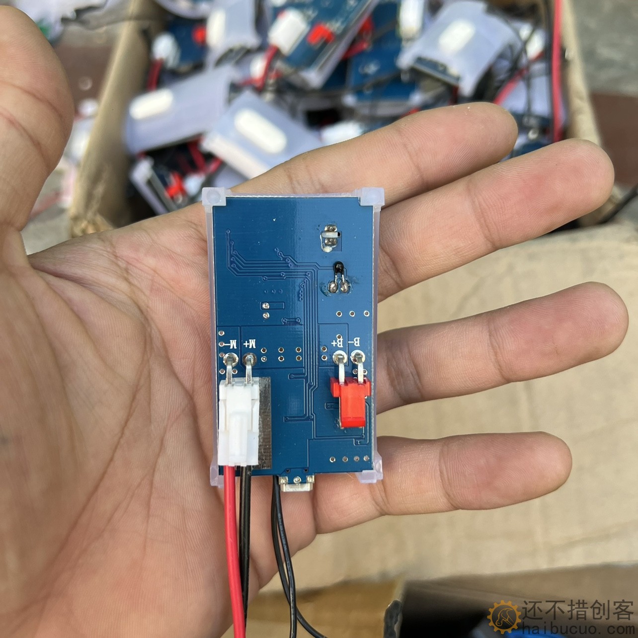 马达开关？ DIY玩具配件 USB锂电池充电模块 带开关 大功率？